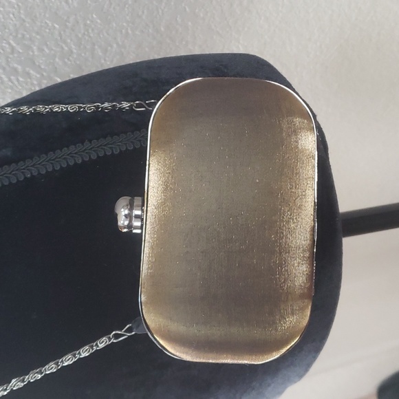 Vintage Silk clutch purse with chain - Picture 2 of 9